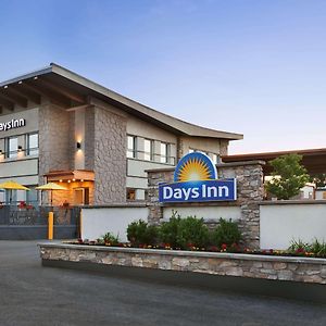 Days Inn By Wyndham Montreal East